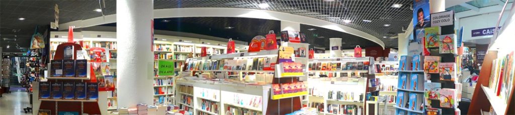 L'intérieur de la librairie Littéra - Rougier & Plé (21 mars 2026). Une vraie soucoupe volante !